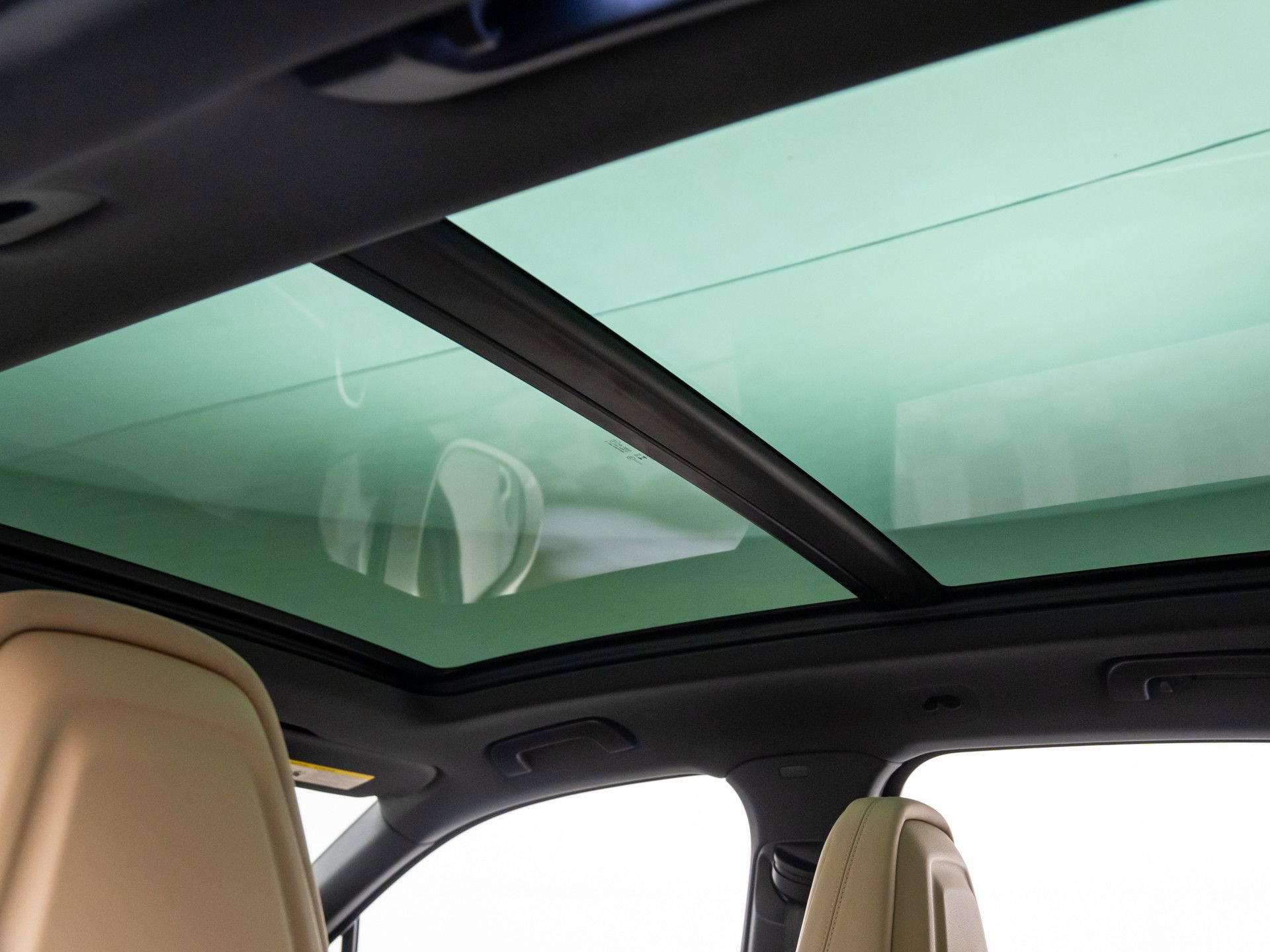 Certified 2023 Porsche Cayenne image 19