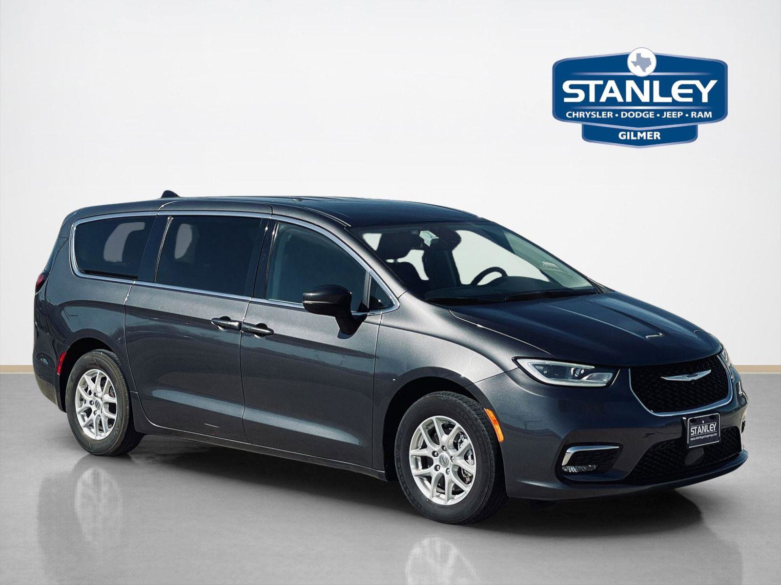 Used 2023 Chrysler Pacifica Touring-L