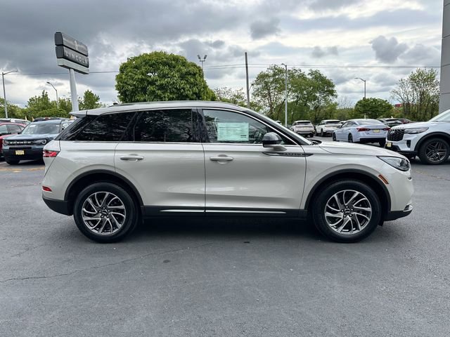 Certified 2020 Lincoln Corsair AWD w/ Equipment Group 101A image 4