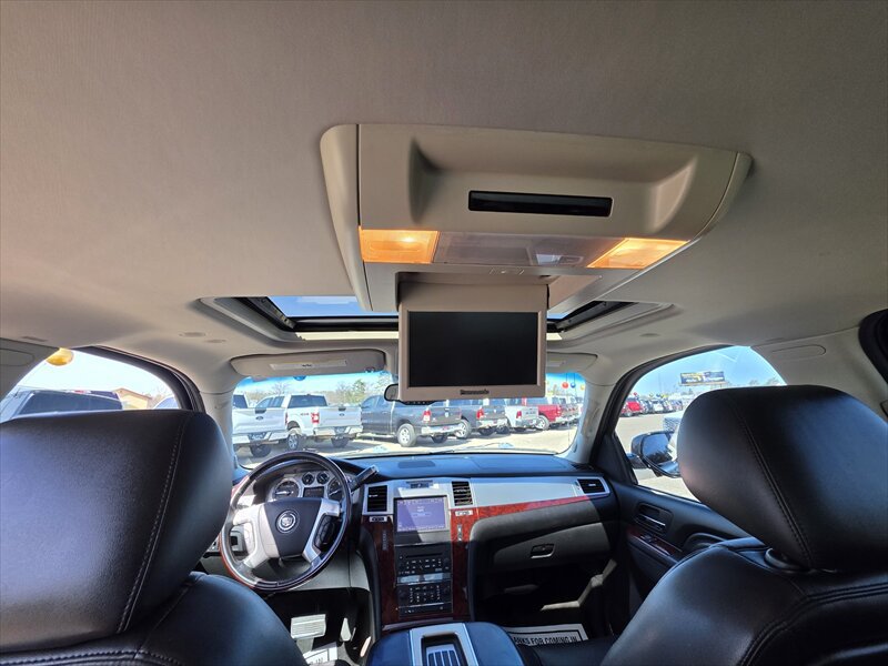 Used 2013 Cadillac Escalade EXT Premium AWD/4WD image 11