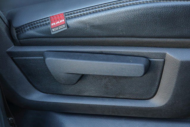 Used 2020 RAM 3500 Tradesman w/ Chrome Appearance Group image 30