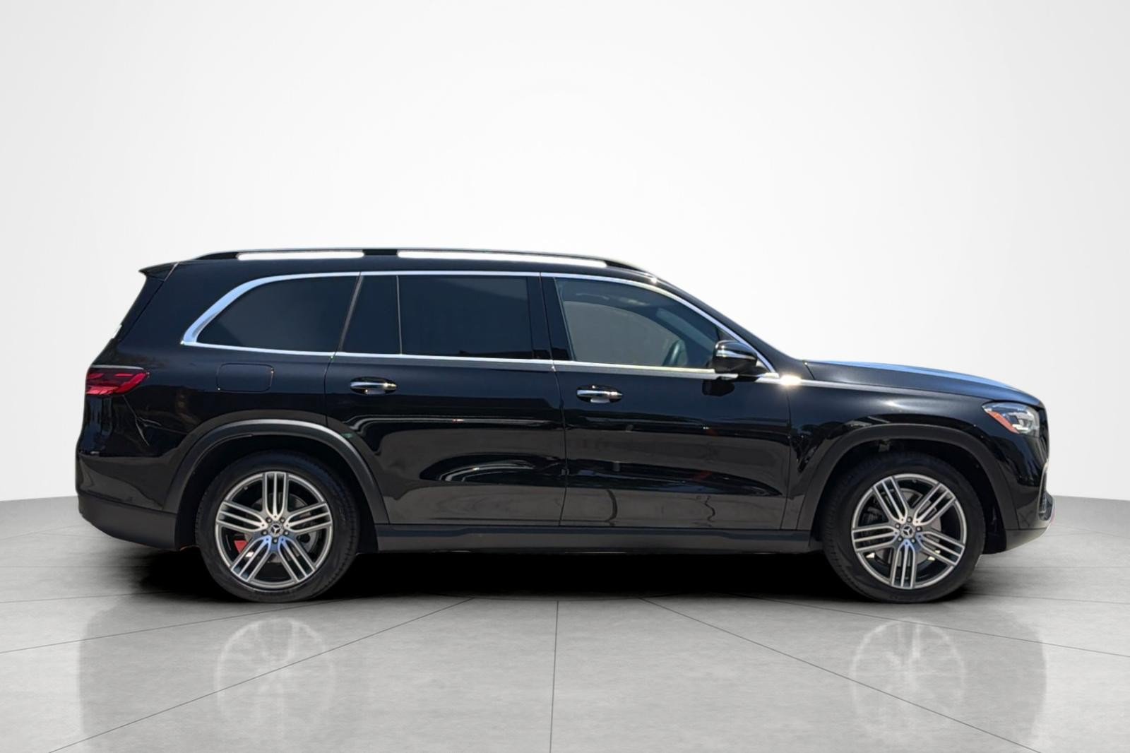 Used 2026 Mercedes-Benz GLS 450 4MATIC image 6