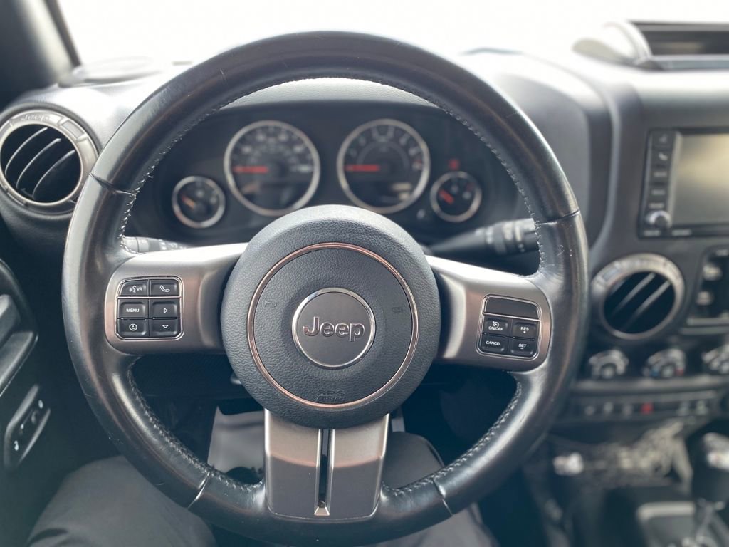 Used 2018 Jeep Wrangler Unlimited Sahara AWD/4WD image 28