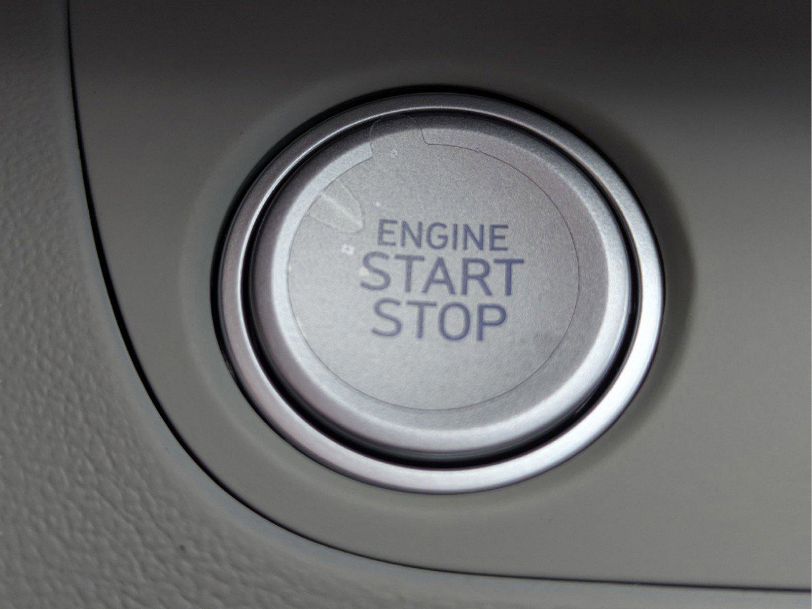 Used 2025 Hyundai Elantra Limited image 27