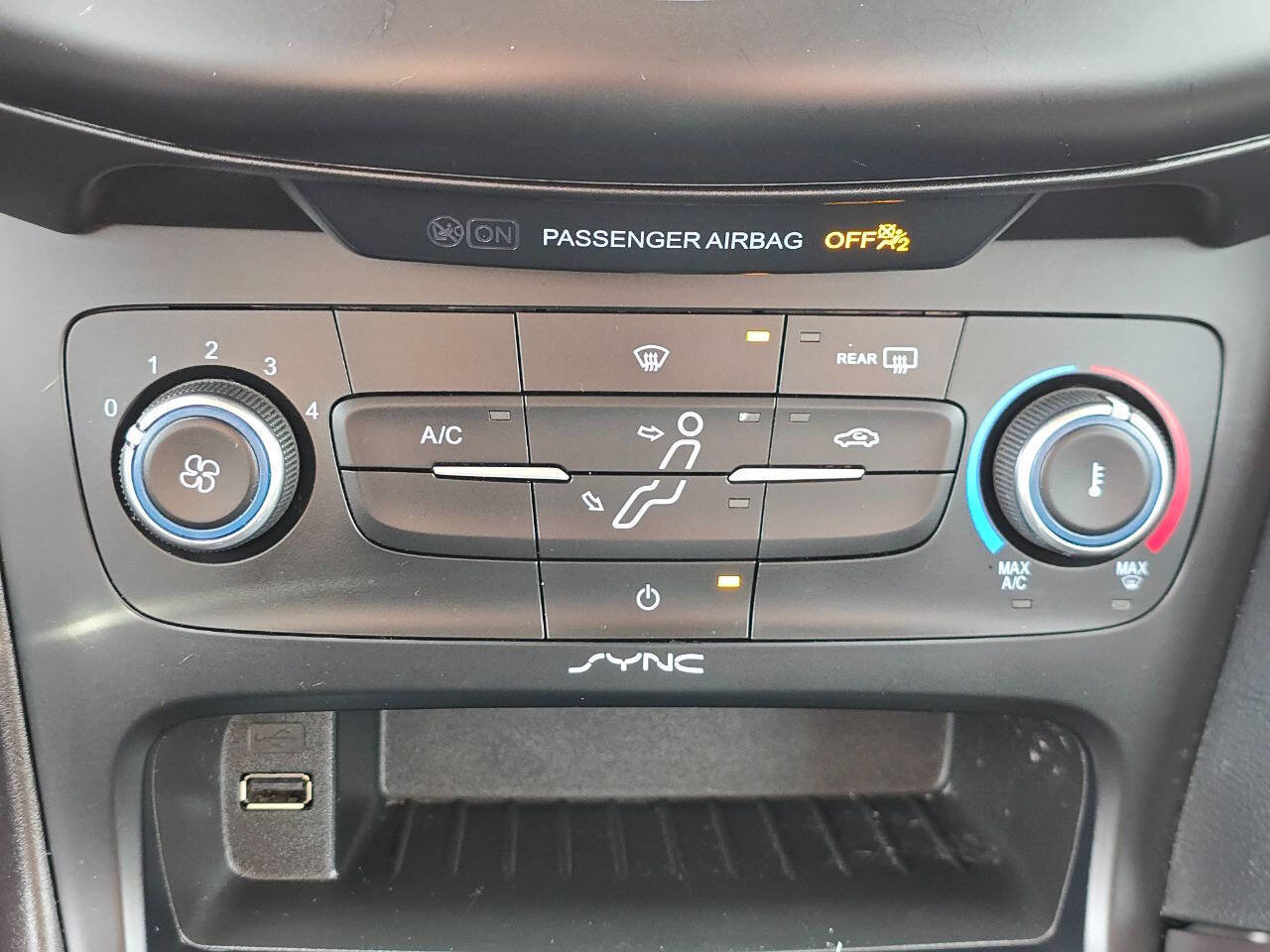 Used 2018 Ford Focus SE image 22