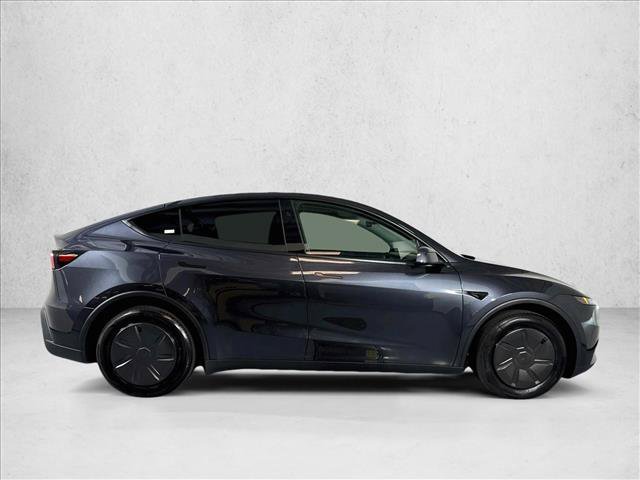 Used 2026 Tesla Model Y AWD image 4