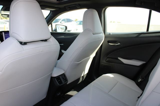 Certified 2023 Lexus UX 250h FWD w/ Accessory Package (Z2) image 9