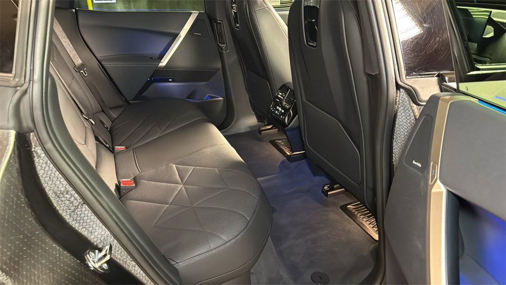 Used 2024 BMW iX xDrive50 w/ Premium Package image 14