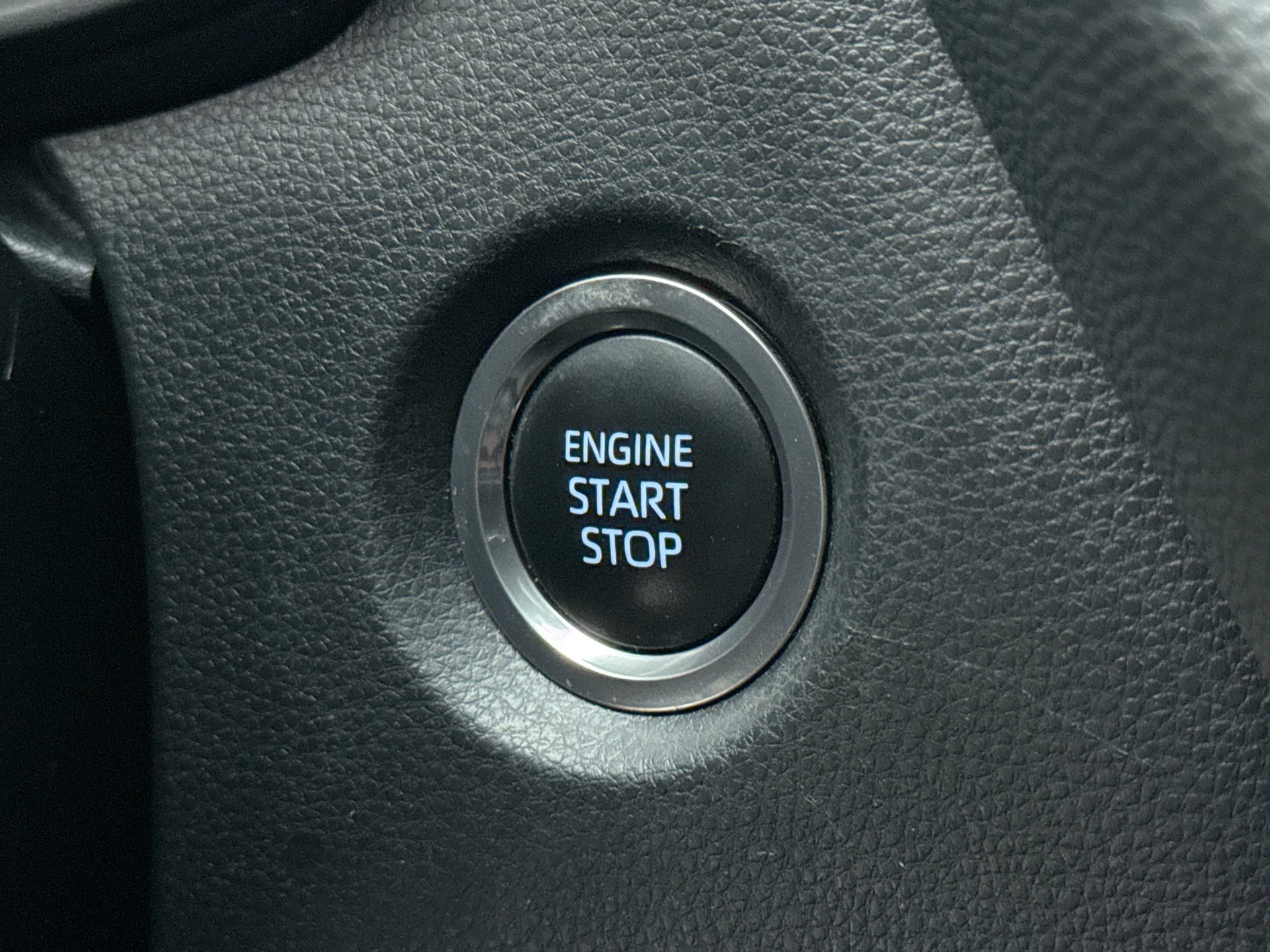 Used 2025 Toyota Corolla SE image 19