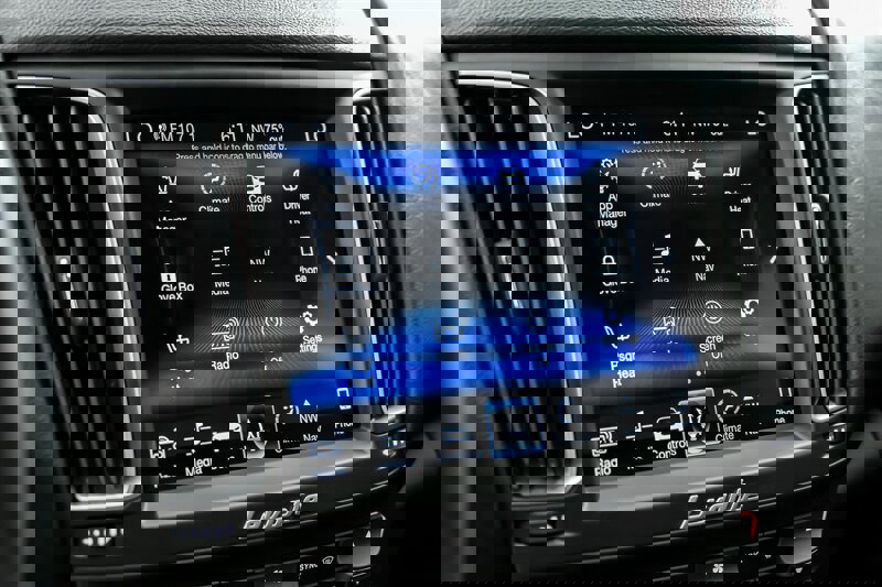 Used 2018 Maserati Levante image 30