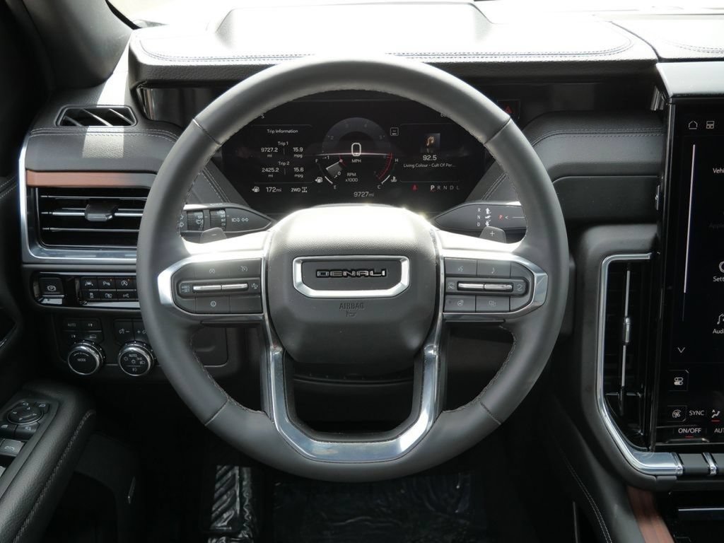 Used 2025 GMC Yukon Denali w/ Sun & Power Step Package AWD/4WD image 42