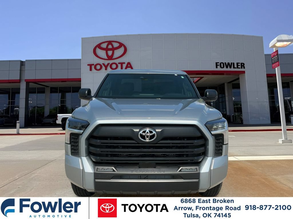 Certified 2025 Toyota Tundra SR5 w/ SR5 Premium Package AWD/4WD image 9