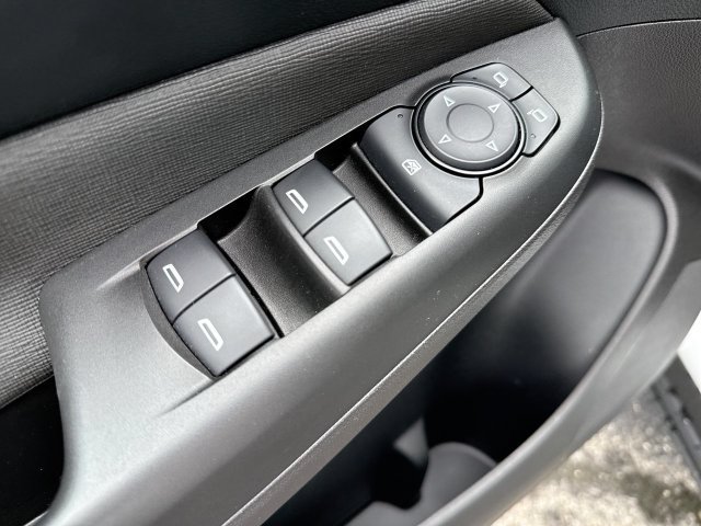 Certified 2025 Buick Envista Preferred FWD image 13