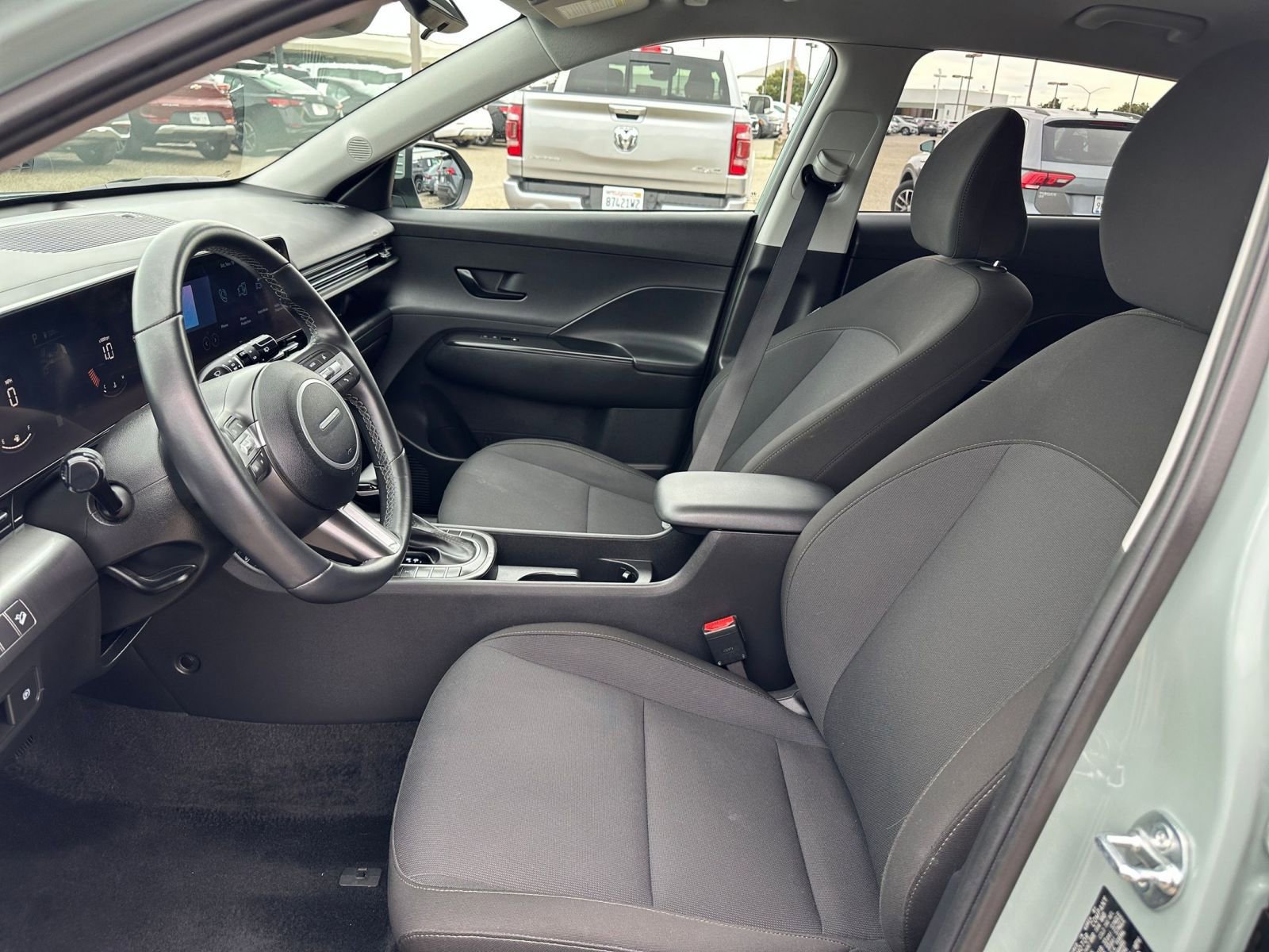 Used 2025 Hyundai Kona SEL image 27