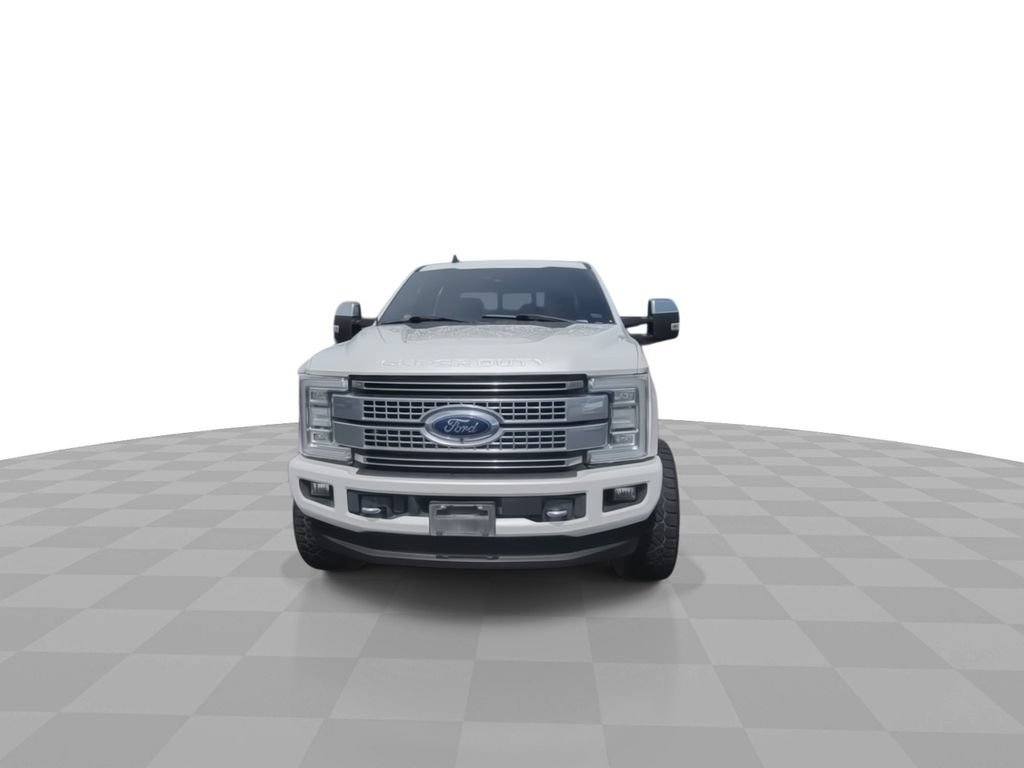 Used 2019 Ford F250 Platinum w/ Platinum Ultimate Package AWD/4WD image 3