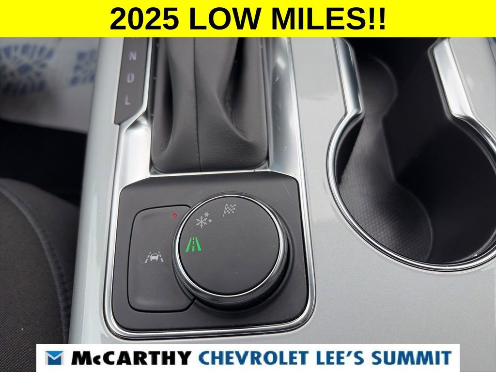 Used 2025 Chevrolet Blazer LT FWD image 10