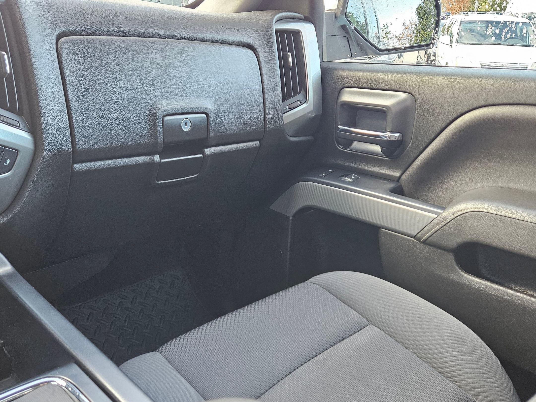 Used 2018 Chevrolet Silverado 1500 LT w/ All Star Edition image 11