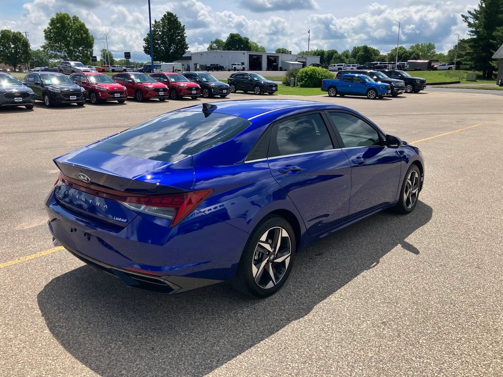 Used 2023 Hyundai Elantra Limited FWD image 6