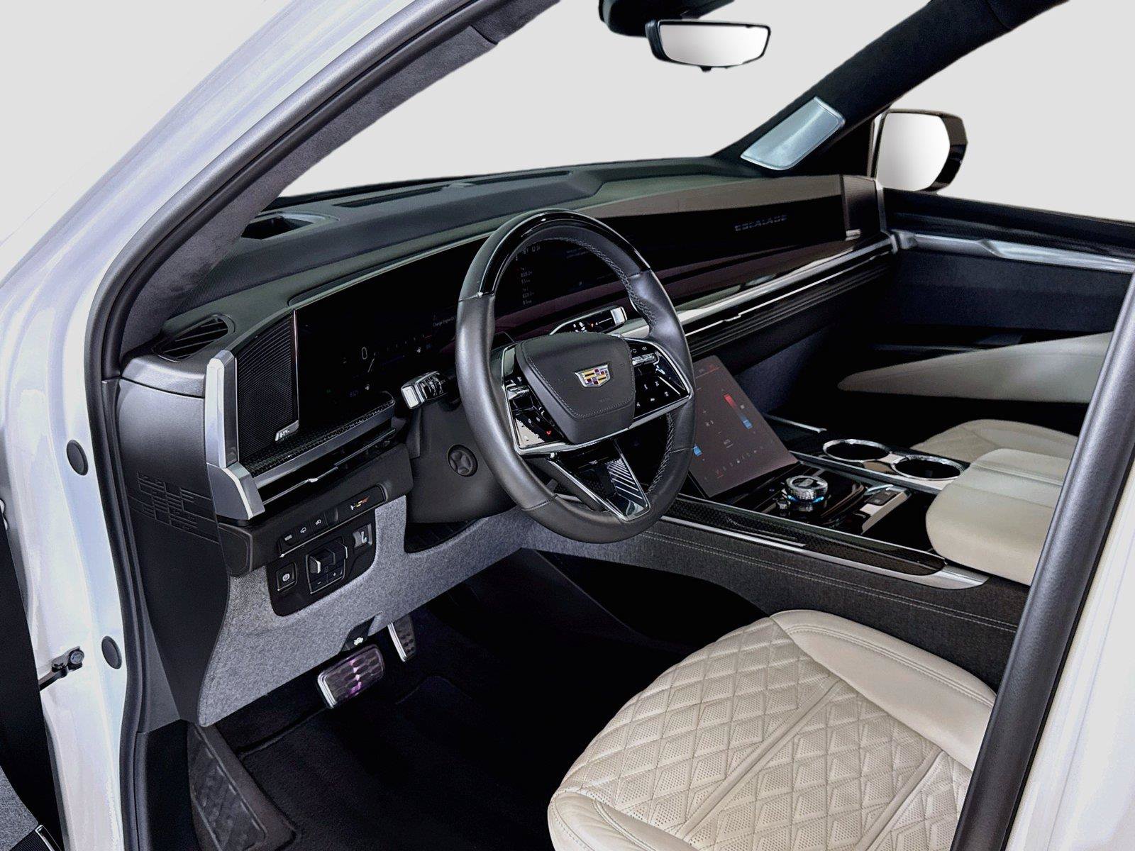 Used 2025 Cadillac Escalade V AWD/4WD image 13