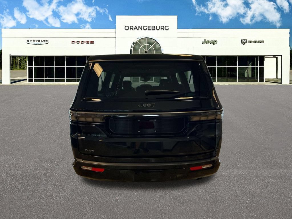 New 2026 Jeep Grand Wagoneer L Limited AWD/4WD image 6