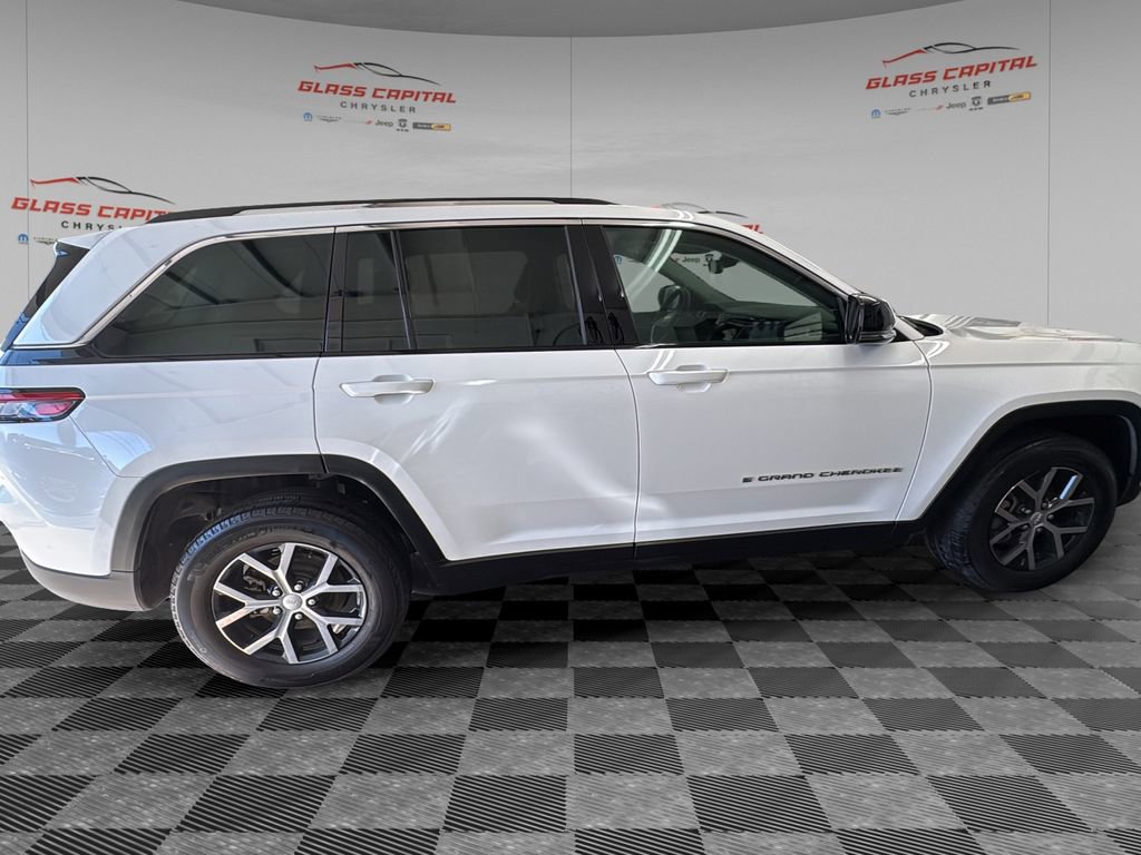 Used 2023 Jeep Grand Cherokee Limited image 8