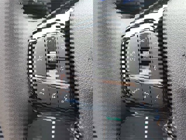 New 2025 Ford Escape SE w/ Class II Trailer Tow Package image 16