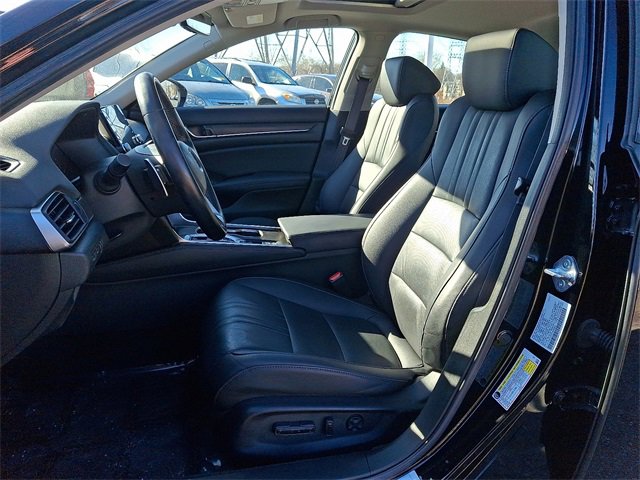 Used 2022 Honda Accord Touring image 13