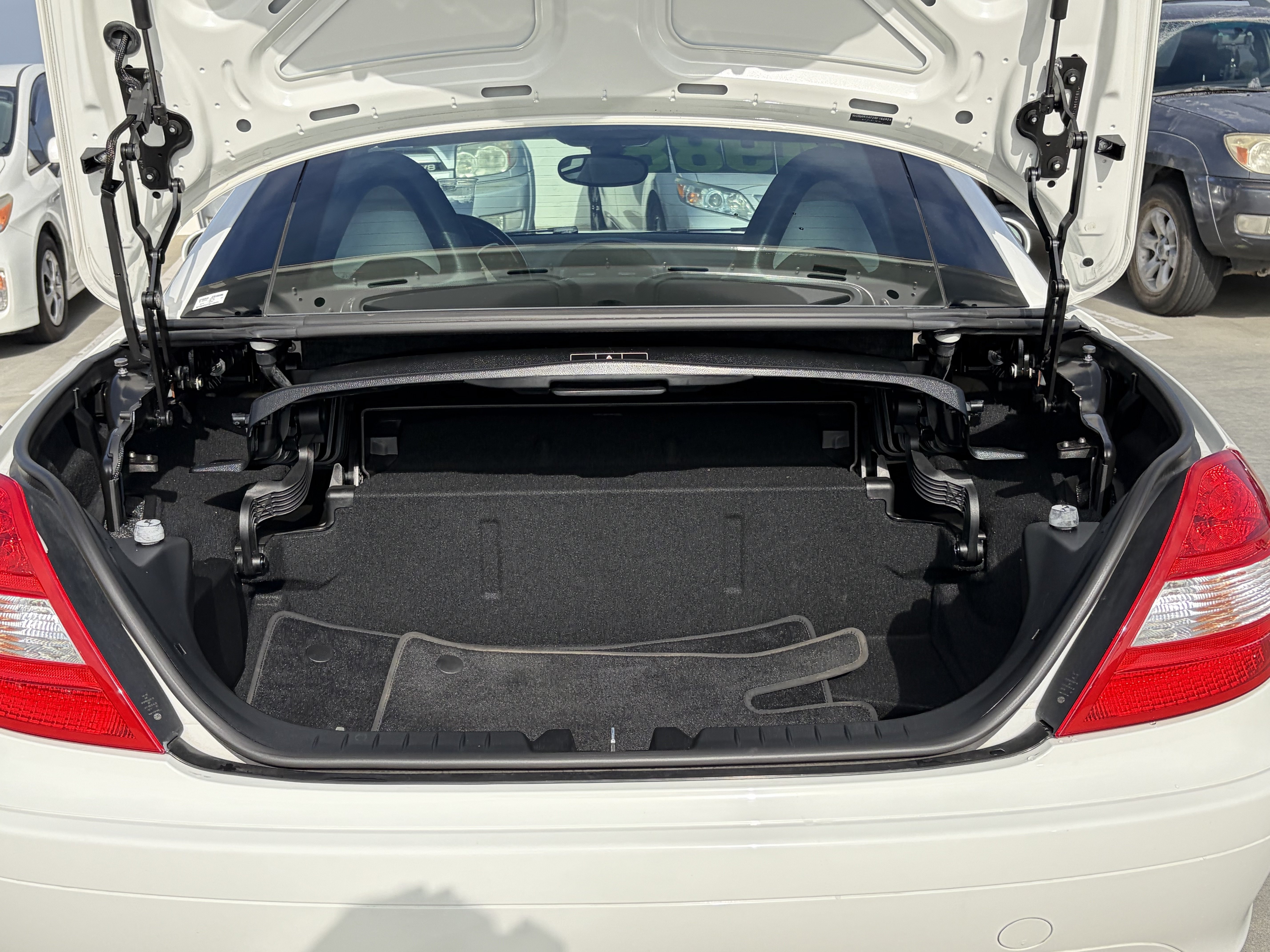 Used 2008 Mercedes-Benz SLK 280 image 21