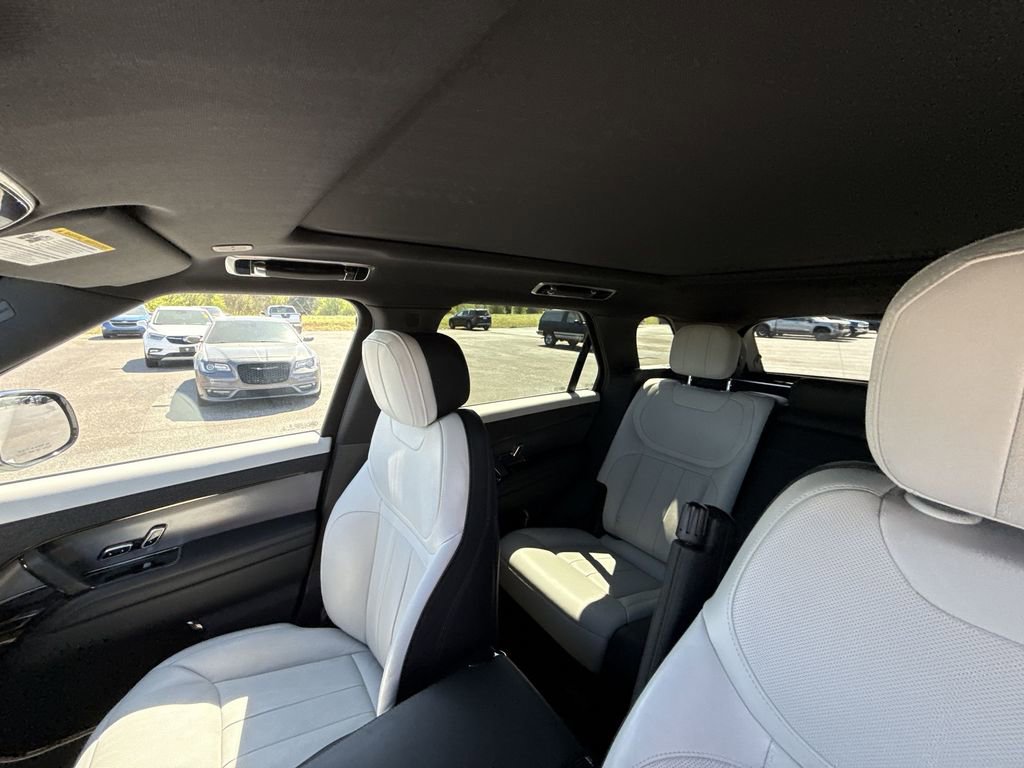 Used 2025 Land Rover Range Rover Sport Dynamic SE image 10