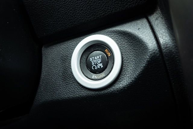 Used 2015 RAM 1500 Laramie w/ Convenience Group AWD/4WD image 18