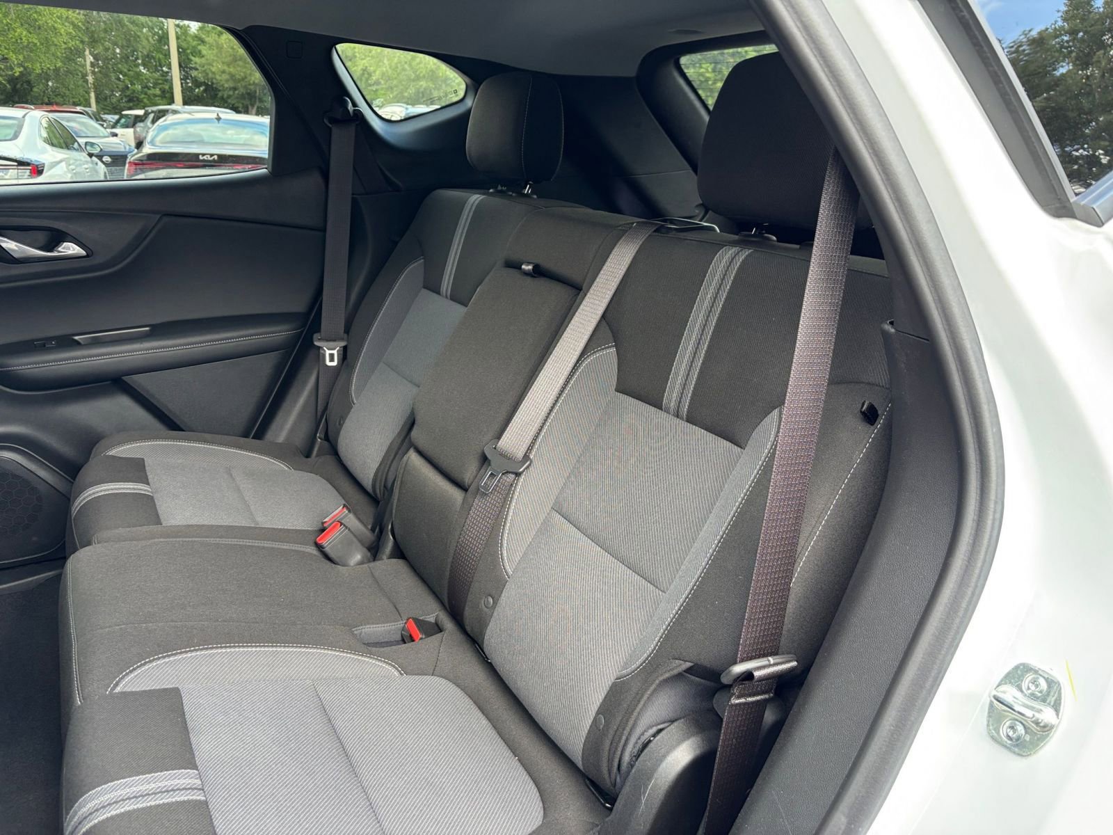 Used 2025 Chevrolet Blazer LT FWD image 38