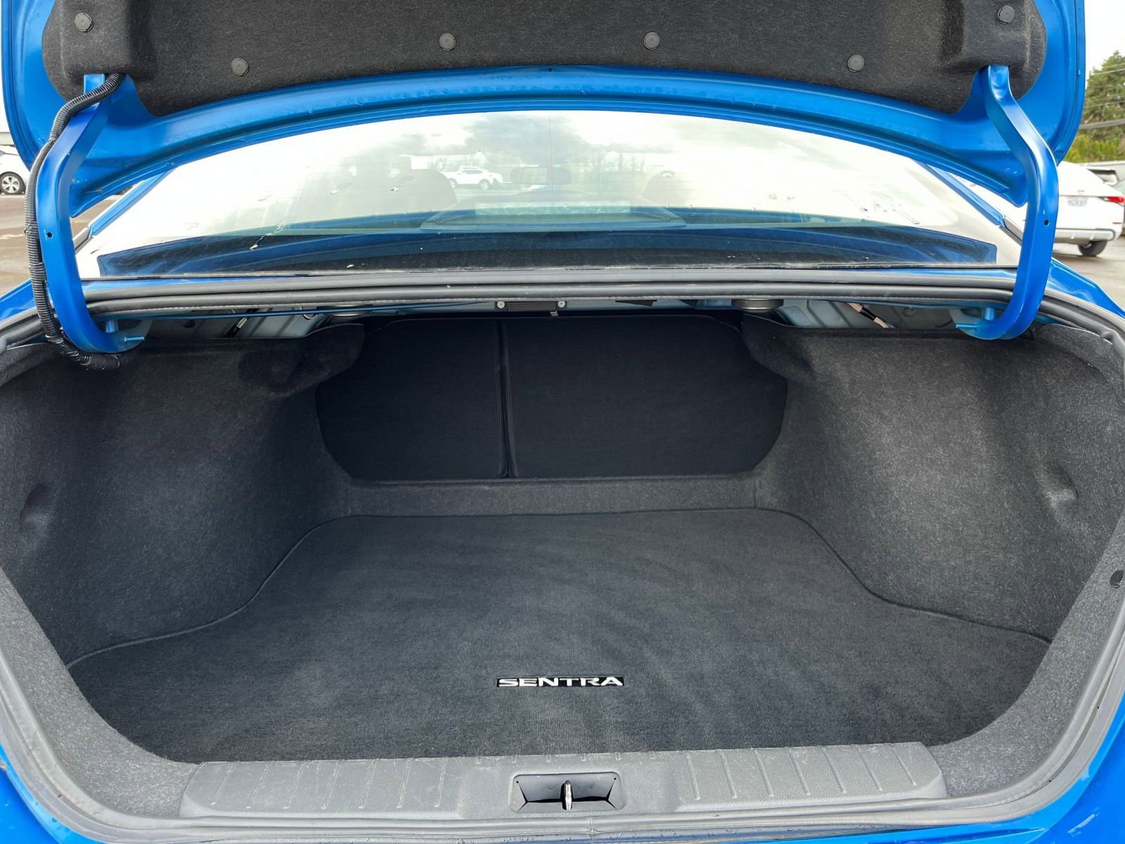 Used 2025 Nissan Sentra SV FWD image 29