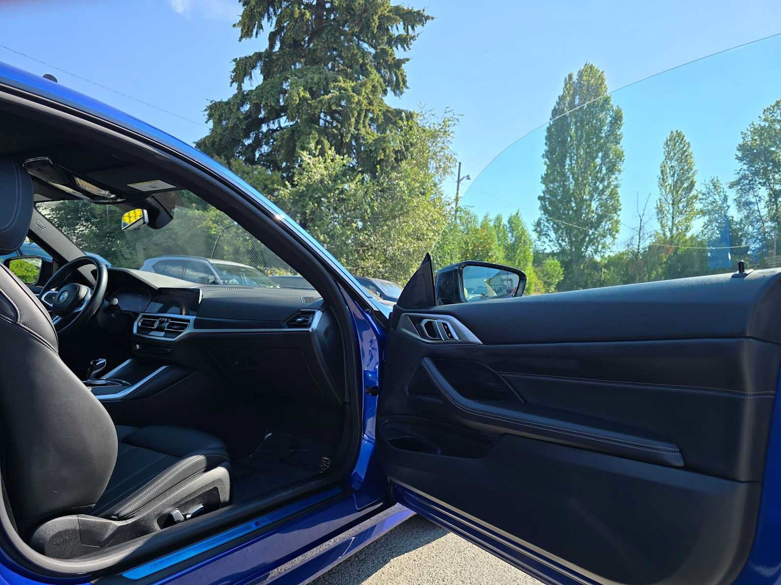 Used 2023 BMW 430i xDrive Coupe w/ M Sport Package AWD/4WD image 11