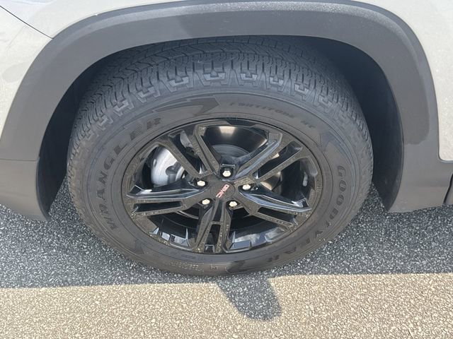 Used 2023 GMC Terrain AT4 w/ Infotainment Package II AWD/4WD image 11