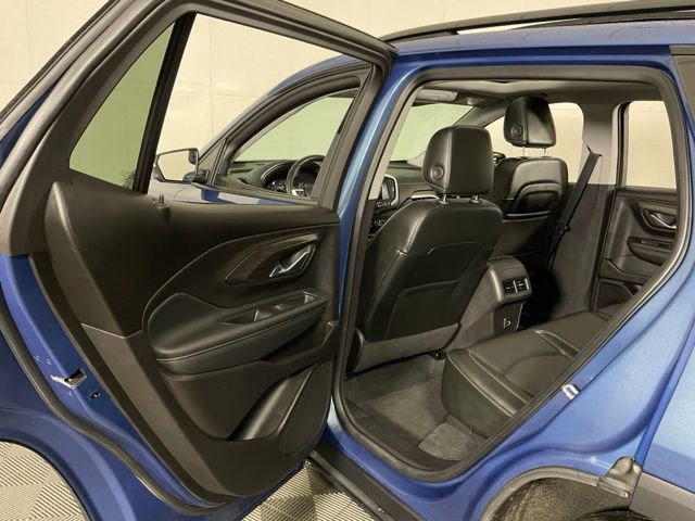 Used 2024 GMC Terrain SLT w/ Elevation Edition image 35