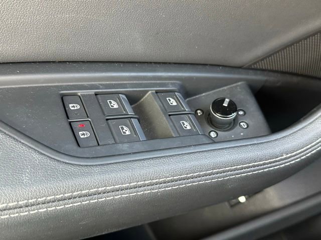 Used 2022 Audi e-tron Premium AWD/4WD image 17