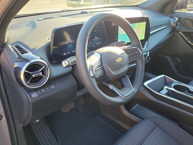Used 2025 Chevrolet Equinox LT w/ Safety and Technology Package image 18