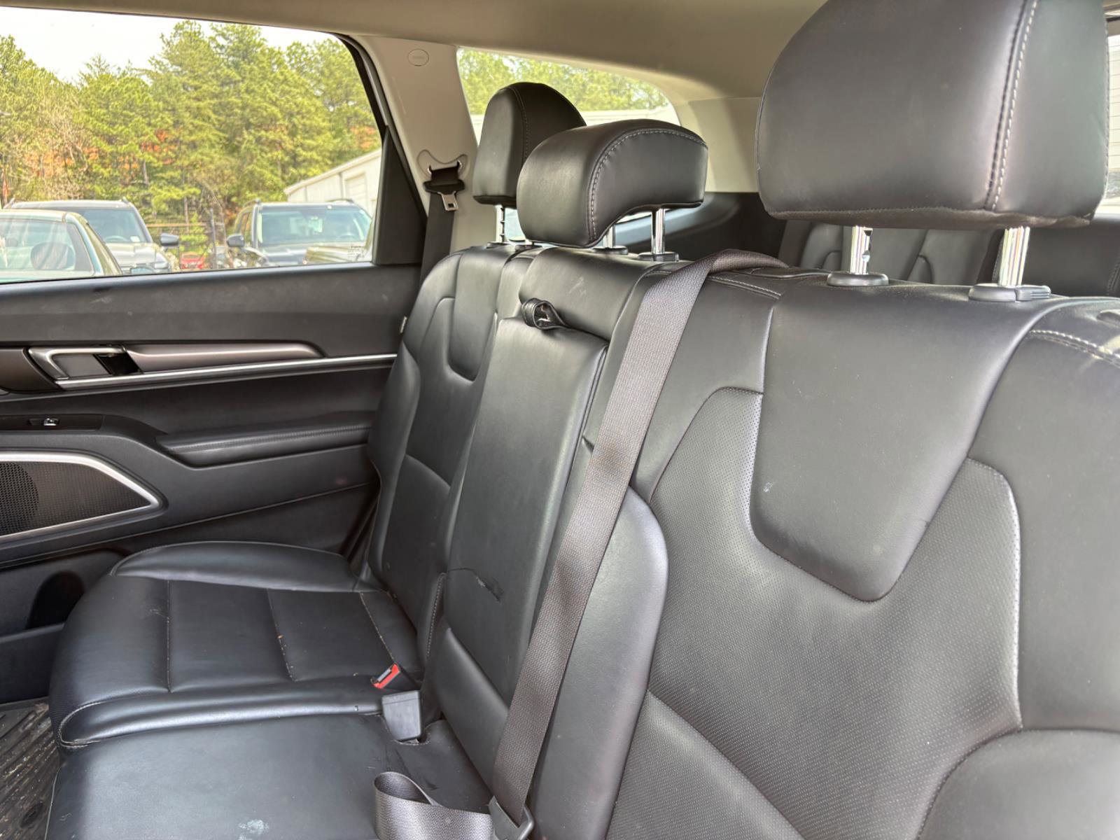 Used 2024 Kia Telluride LX image 17