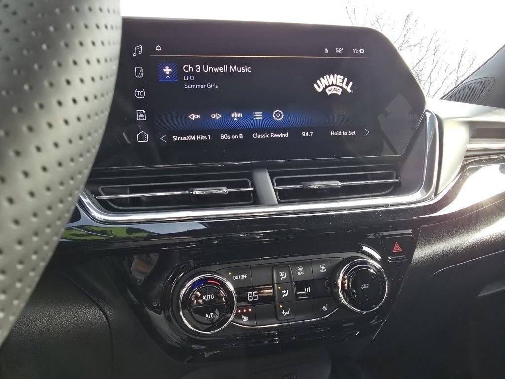 Certified 2025 Chevrolet Trax RS w/ Driver Confidence Package image 25