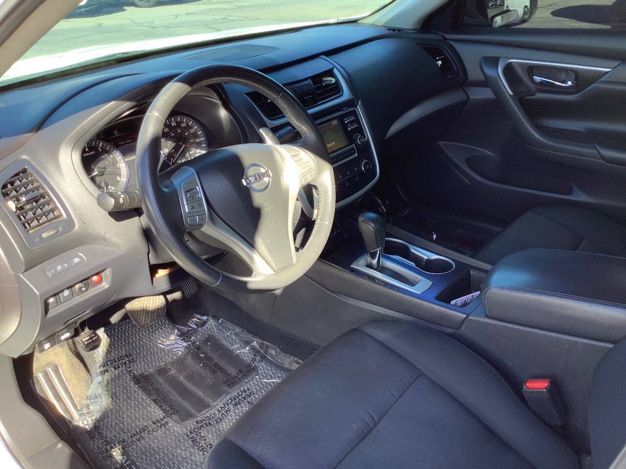 Used 2017 Nissan Altima 3.5 SR FWD image 30