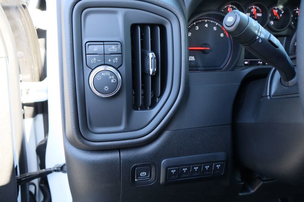 New 2026 GMC Sierra 2500 Pro w/ Convenience Package RWD image 16