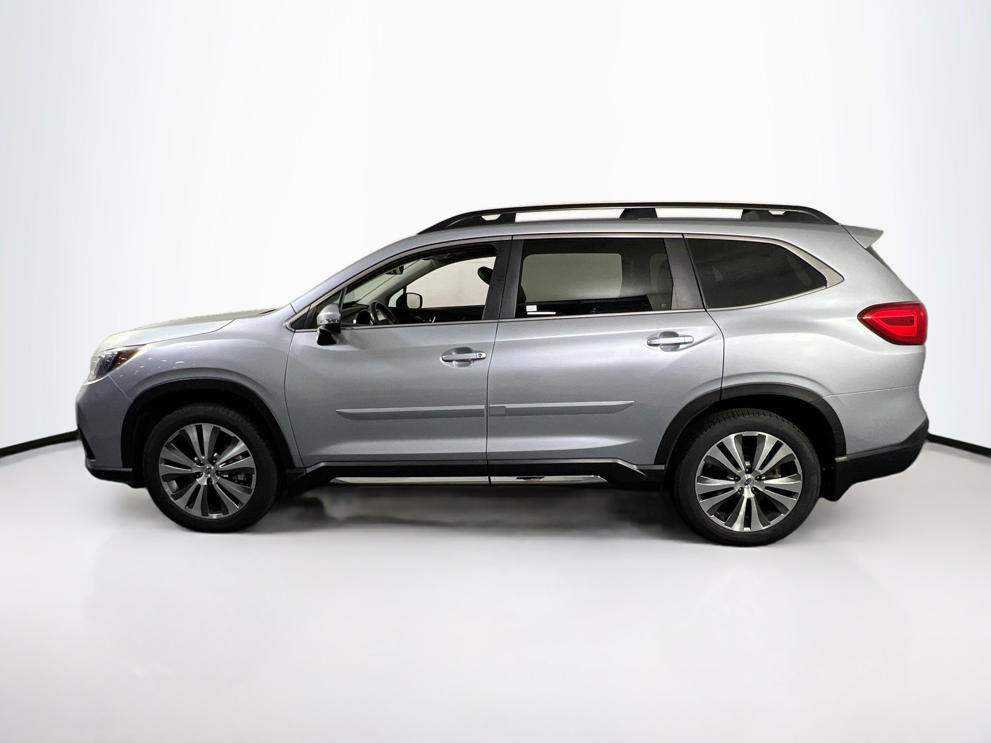 Used 2022 Subaru Ascent Limited w/ Technology Package image 8