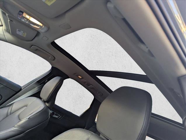 Used 2022 Volvo XC60 T8 Inscription Expression image 16