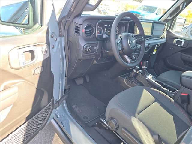 New 2026 Jeep Wrangler Unlimited Rubicon w/ Technology Group image 4