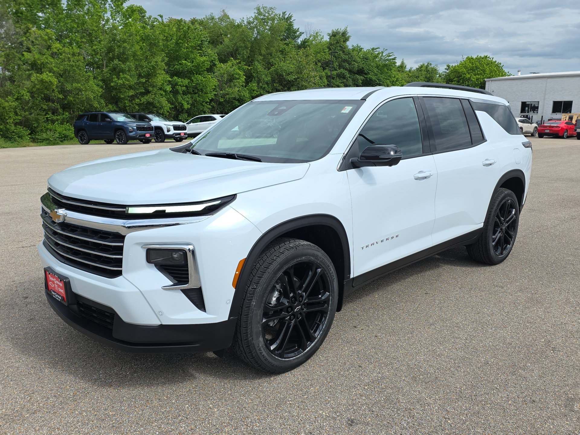 New 2026 Chevrolet Traverse LT w/ Enhanced Driving Package FWD image 4