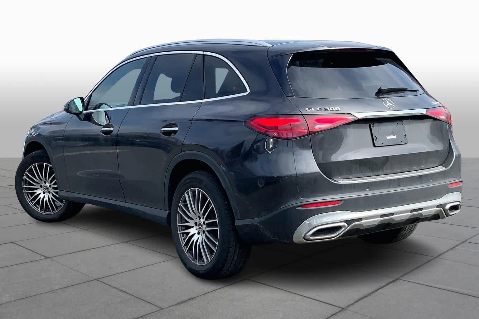 Used 2024 Mercedes-Benz GLC 300 4MATIC image 12
