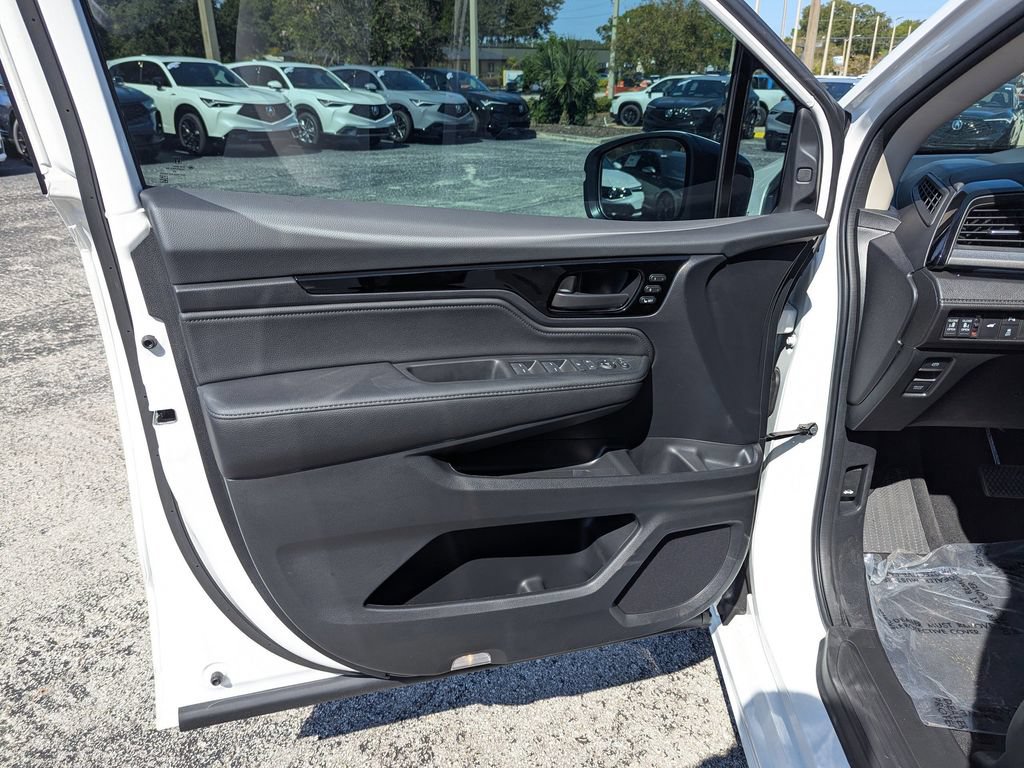 New 2026 Honda Odyssey Touring image 16
