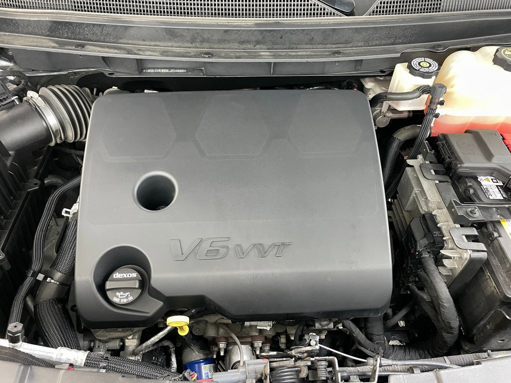 Used 2021 Chevrolet Traverse LT image 43