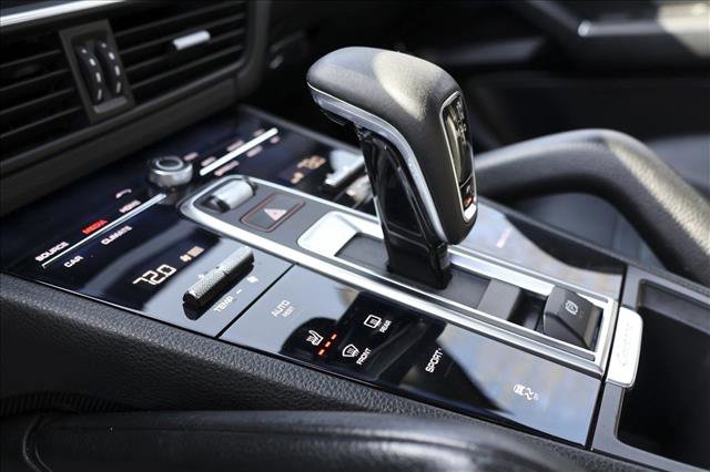 Used 2019 Porsche Cayenne AWD/4WD image 21