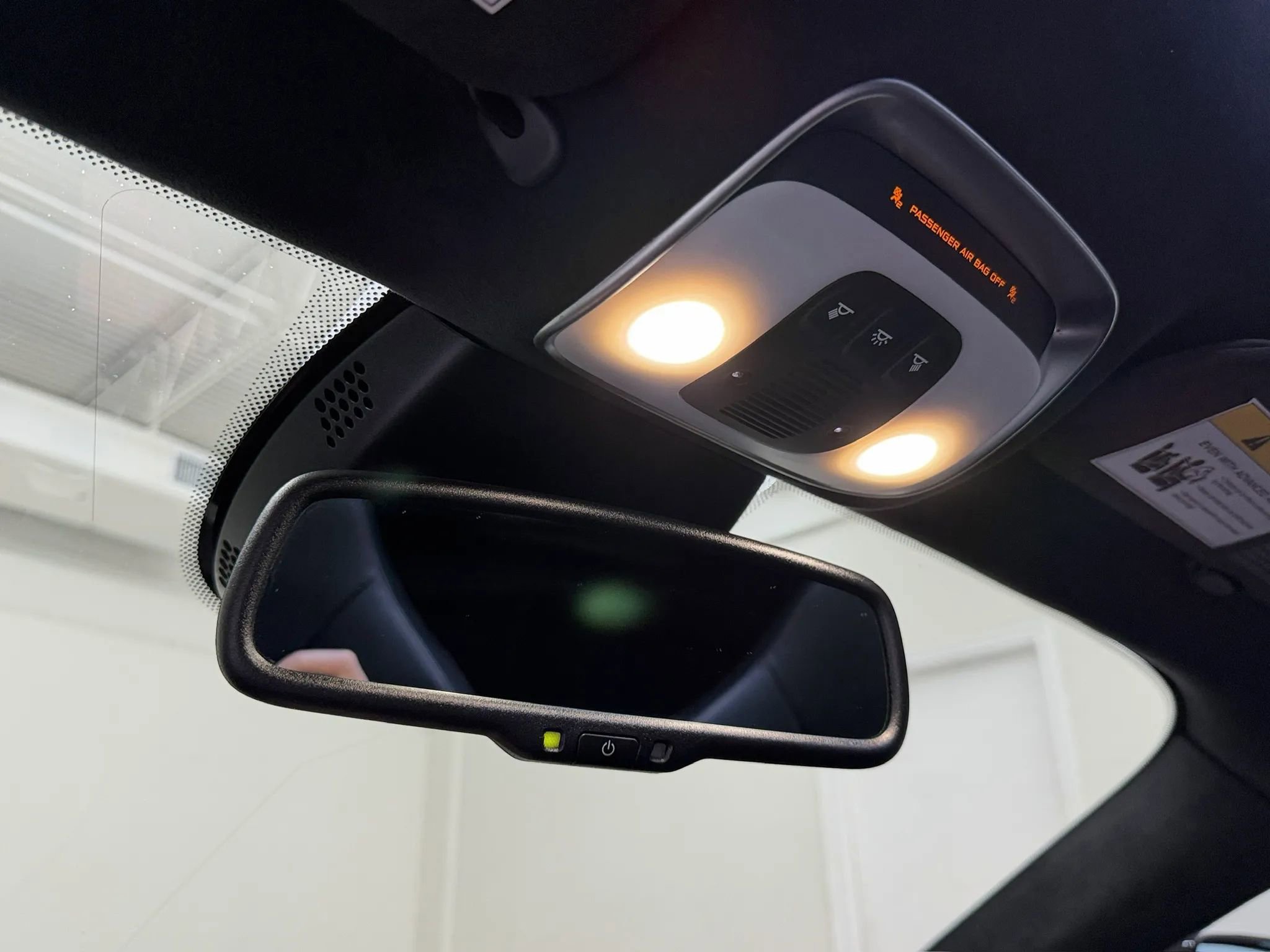 Used 2017 McLaren 570S RWD image 17